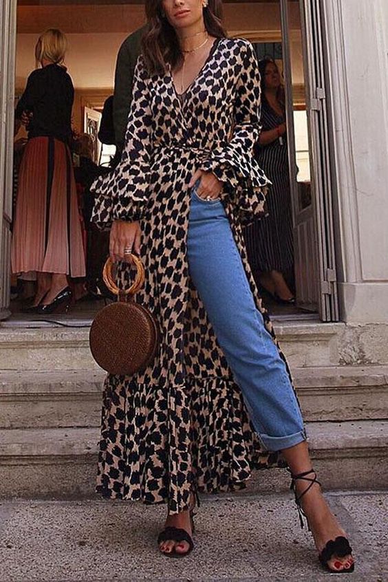 Leopard print maxi dress with flared sleeves