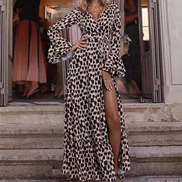 Leopard print maxi dress with flared sleeves